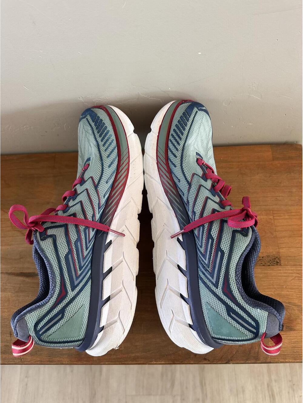 HOKA One One Clifton 4 Road Running Shoe Blue & Pink Women’s size 10D Wide - Picture 6 of 13